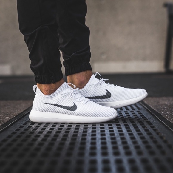 nike roshe 2 flyknit black